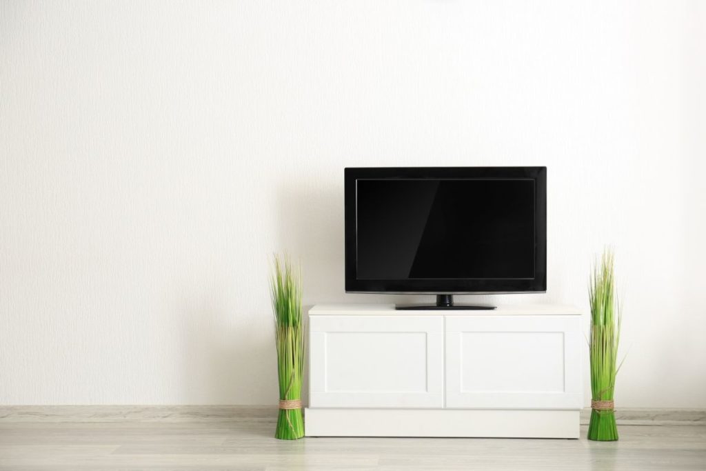 Should TV stand be wider than TV